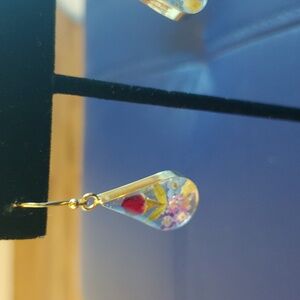 925 real dried flower earrings  NWOT